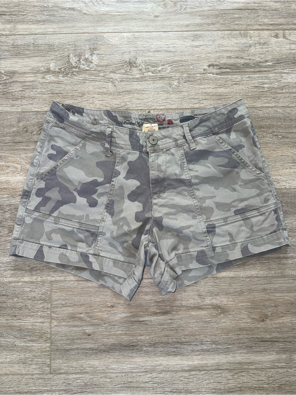 Faded Glory Gray Camo Utility Cargo Shorts